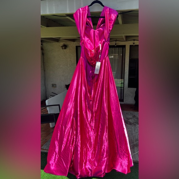 Lavetir Pink High-Low A-Line Maxi Dress for a Special Event/Prom - Picture 2 of 4